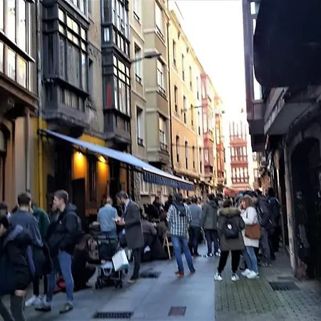 Albor Ii Konukevi Gijón