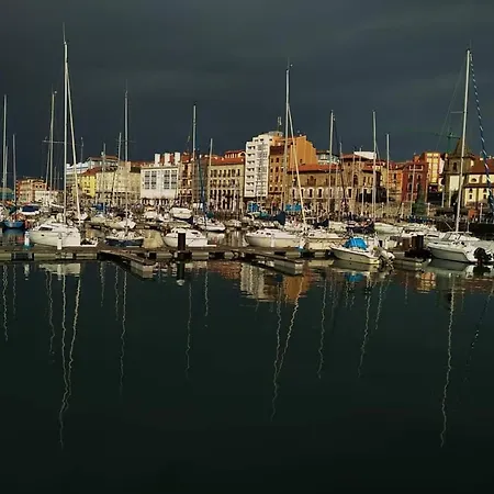 Albor Ii Konukevi Gijón