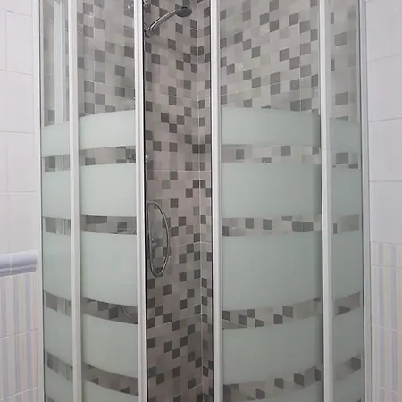 Albor Ii 3* خيخون
