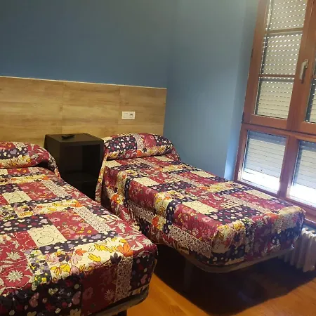 Albor Ii Pensjonat Gijón